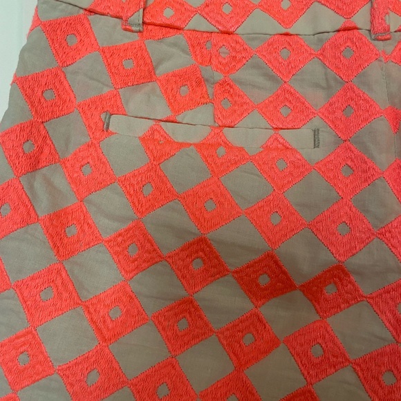 Ann Taylor Loft Shorts Womens Size 0 Neon Pink Embroidered Diamond Khaki - Picture 5 of 5